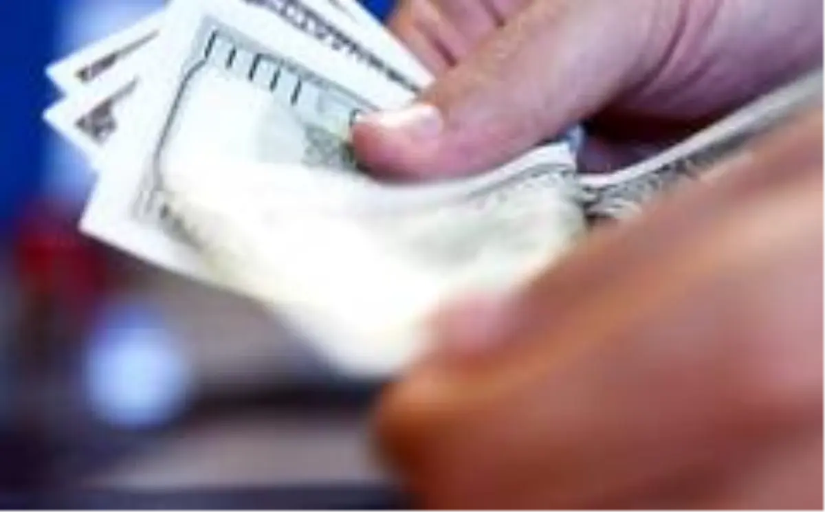 Dolar 8 lirayı aştı