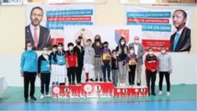 10-12-14 Yaş Altı Kılıç Açık Turnuvası başladı 10-12-14 Yaş Altı Kılıç Açık Turnuvası başladı