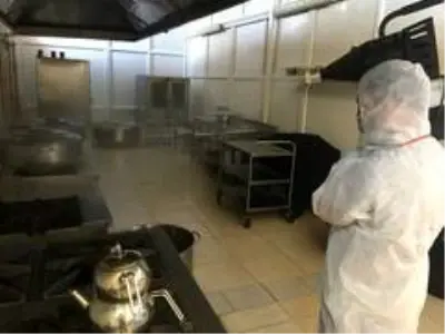 Fabrikalarda çalışanların sağlığı için dezenfekte çalışmaları yapılıyor Fabrikalarda çalışanların sağlığı için dezenfekte çalışmaları yapılıyor