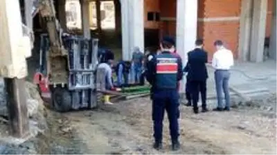 Son dakika haberi... - Forkliftin altında kalan işçinin feci ölümü Son dakika haberi... - Forkliftin altında kalan işçinin feci ölümü