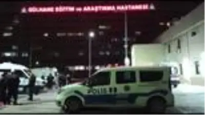 İntihar eden gencin yakınları hastane bahçesinde polise saldırdı İntihar eden gencin yakınları hastane bahçesinde polise saldırdı