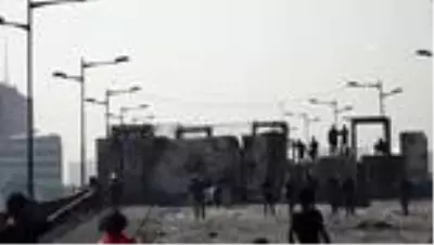 Irak'ta, '25 Ekim Gösterileri' devam ediyor Irak'ta, '25 Ekim Gösterileri' devam ediyor