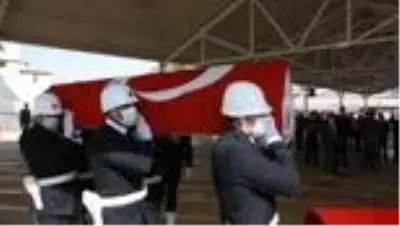 Son dakika haber | Kalp krizi geçiren Gaziantep Emniyet Müdür Yardımcısı Nadirgil vefat etti Son dakika haber | Kalp krizi geçiren Gaziantep Emniyet Müdür Yardımcısı Nadirgil vefat etti