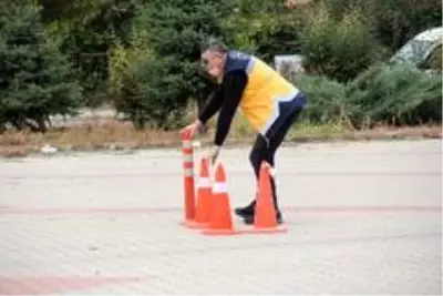 - Kırşehir'de, 112 şoförleri eğitim alıyor - Kırşehir'de, 112 şoförleri eğitim alıyor