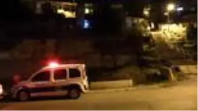 Kuzeni tarafından silahla vurulduğu iddia edilen kişi ağır yaralandı Kuzeni tarafından silahla vurulduğu iddia edilen kişi ağır yaralandı