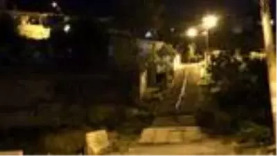 Kuzeni tarafından silahla vurulduğu iddia edilen kişi ağır yaralandı Kuzeni tarafından silahla vurulduğu iddia edilen kişi ağır yaralandı