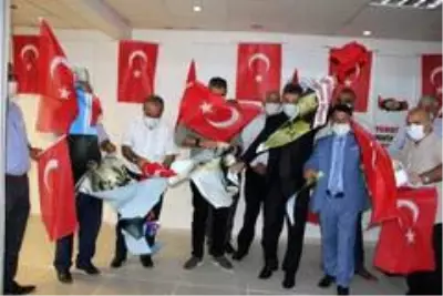 Son dakika haber: Macron ve Wilders'in posterleri yırtıldı Son dakika haber: Macron ve Wilders'in posterleri yırtıldı