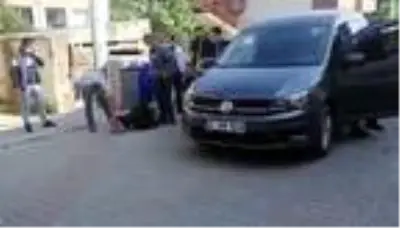 Marketten hırsızlık şüphelisini, sokaktan geçenler yakaladı Marketten hırsızlık şüphelisini, sokaktan geçenler yakaladı