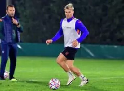 Medipol Başakşehir, PSG maçı hazırlıklarına başladı Medipol Başakşehir, PSG maçı hazırlıklarına başladı