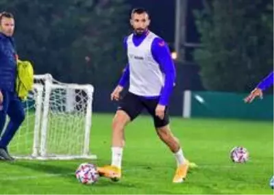 Medipol Başakşehir, PSG maçı hazırlıklarına başladı Medipol Başakşehir, PSG maçı hazırlıklarına başladı