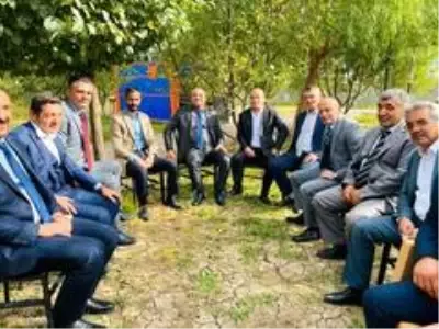 Prof. Dr. Kamil Aydın ilçe ziyaretlerinde çiftçilerle bir araya geldi Prof. Dr. Kamil Aydın ilçe ziyaretlerinde çiftçilerle bir araya geldi