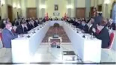 Bakan Koca: 'Gelinen nokta daha kuralcı ve disiplinli olmamızı zorunlu kılmaktadır' Bakan Koca: 'Gelinen nokta daha kuralcı ve disiplinli olmamızı zorunlu kılmaktadır'
