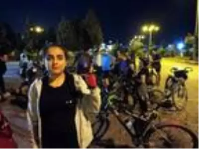 Sanayideki sahipsiz hayvanları beslemek için pedal çevirdiler Sanayideki sahipsiz hayvanları beslemek için pedal çevirdiler