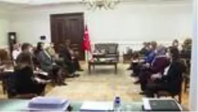 İçişleri Bakanı Soylu kadın muhtarlarla buluştu İçişleri Bakanı Soylu kadın muhtarlarla buluştu