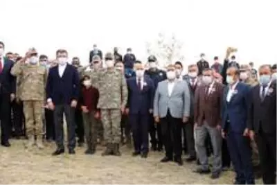 Sunar: 'Şehitlerimizi unutmayacak, unutturmayacağız' Sunar: 'Şehitlerimizi unutmayacak, unutturmayacağız'