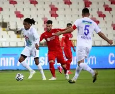 Süper Lig: Sivasspor: 0 - Çaykur Rizespor: 1 (İlk yarı) Süper Lig: Sivasspor: 0 - Çaykur Rizespor: 1 (İlk yarı)