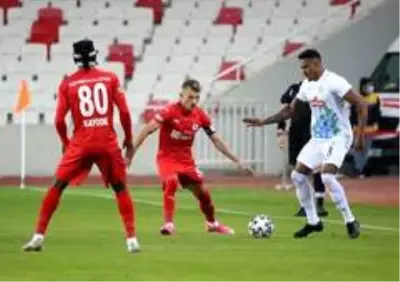 Süper Lig: Sivasspor: 0 - Çaykur Rizespor: 1 (İlk yarı) Süper Lig: Sivasspor: 0 - Çaykur Rizespor: 1 (İlk yarı)