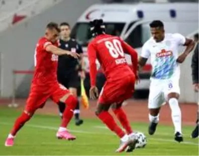Süper Lig: Sivasspor: 0 - Çaykur Rizespor: 1 (İlk yarı) Süper Lig: Sivasspor: 0 - Çaykur Rizespor: 1 (İlk yarı)