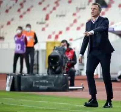 Süper Lig: Sivasspor: 0 - Çaykur Rizespor: 1 (İlk yarı) Süper Lig: Sivasspor: 0 - Çaykur Rizespor: 1 (İlk yarı)