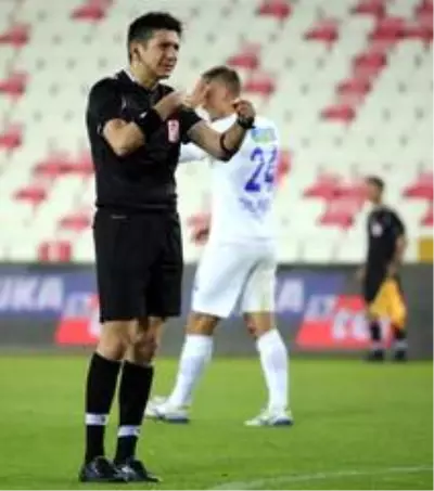 Süper Lig: Sivasspor: 0 - Çaykur Rizespor: 2 (Maç sonucu) Süper Lig: Sivasspor: 0 - Çaykur Rizespor: 2 (Maç sonucu)