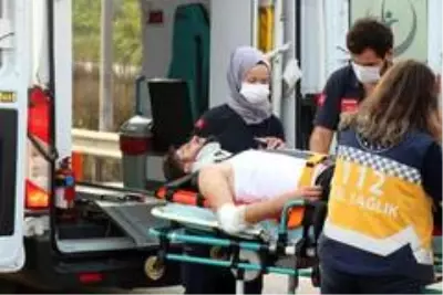 Son dakika... TEM Otoyolunda feci kaza: 1 ölü, 1 yaralı Son dakika... TEM Otoyolunda feci kaza: 1 ölü, 1 yaralı