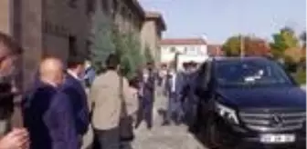 Afyon: Ulaştırma ve Altyapı Bakanı Karaismailoğlu, Afyonkarahisar'da ziyaretlerde bulundu Afyon: Ulaştırma ve Altyapı Bakanı Karaismailoğlu, Afyonkarahisar'da ziyaretlerde bulundu