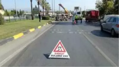 Son dakika! Yan yatan kamyonet EDS kamerasını devirdi Son dakika! Yan yatan kamyonet EDS kamerasını devirdi