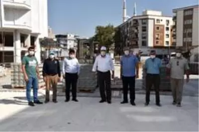 Yunusemre 50. Yıl Mahallesinde yol çalışması yapıyor Yunusemre 50. Yıl Mahallesinde yol çalışması yapıyor