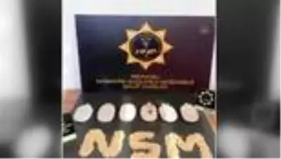1 kilo 218 gram esrar ile 2 bin uyuşturucu hap ele geçirildi 1 kilo 218 gram esrar ile 2 bin uyuşturucu hap ele geçirildi