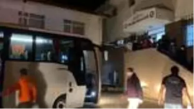 17 yabancı uyruklu saklandıkları evde yakalandı 17 yabancı uyruklu saklandıkları evde yakalandı