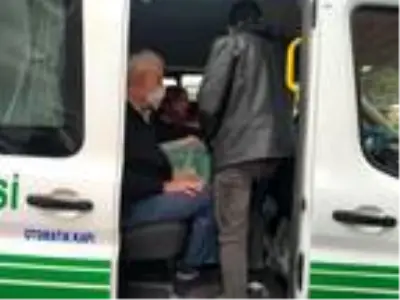 2 yaşındaki kızını son yolculuğuna kucağında uğurladı 2 yaşındaki kızını son yolculuğuna kucağında uğurladı