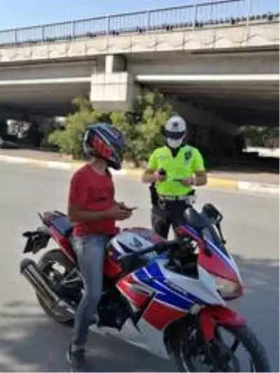 308 bin 770 motosiklet denetlendi, 75 bin 894'üne ceza uygulandı 308 bin 770 motosiklet denetlendi, 75 bin 894'üne ceza uygulandı