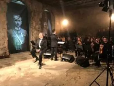 97'inci yılda Cumhuriyet coşkusu St. Pierre Han'da 97'inci yılda Cumhuriyet coşkusu St. Pierre Han'da