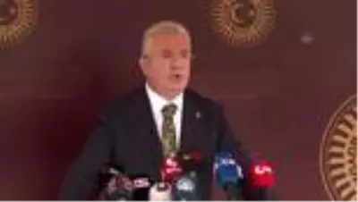Akbaşoğlu: 'Amerikan büyükelçiliğinin kendi görevlerini askıya alması doğru bir yaklaşım değil' Akbaşoğlu: 'Amerikan büyükelçiliğinin kendi görevlerini askıya alması doğru bir yaklaşım değil'