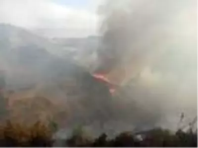 Anamur'da yerleşim yeri yakınında orman yangını (3) Anamur'da yerleşim yeri yakınında orman yangını (3)