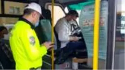 Arnavutköy'de toplu taşıma araçlarında koronavirüs denetimi yapıldı Arnavutköy'de toplu taşıma araçlarında koronavirüs denetimi yapıldı