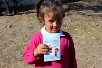 Son dakika yaşam: 'Askıda Kitap' Narmanlı çocuklara ulaştı Son dakika yaşam: 'Askıda Kitap' Narmanlı çocuklara ulaştı