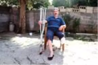 Bacağını kaybetti, gençleri uyardı: Benden ibret alın ve sigarayı bırakın Bacağını kaybetti, gençleri uyardı: Benden ibret alın ve sigarayı bırakın