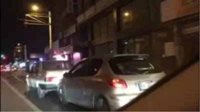 Bursa caddelerinde tampon tampona yolculuk kameralara yansıdı Bursa caddelerinde tampon tampona yolculuk kameralara yansıdı
