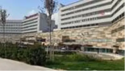 Bursa'da metrelerce Covid 19 kuyruğu Bursa'da metrelerce Covid 19 kuyruğu