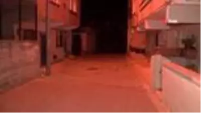 Büyükçekmece'de ev sahibiyle kiracının kavgası kanlı bitti Büyükçekmece'de ev sahibiyle kiracının kavgası kanlı bitti