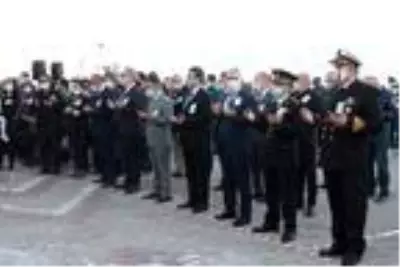 Çanakkale'de merdivenden düşüp, ölen gümrük muhafaza memuru için tören Çanakkale'de merdivenden düşüp, ölen gümrük muhafaza memuru için tören