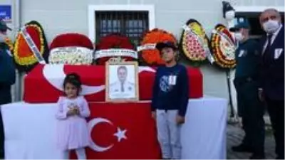 Son dakika haberi: Çanakkale'de Şehit Gümrük Memuru için tören düzenlendi Son dakika haberi: Çanakkale'de Şehit Gümrük Memuru için tören düzenlendi