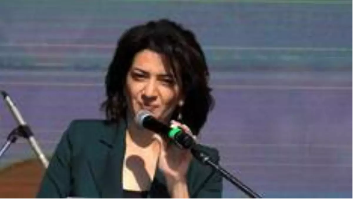 Dağlık Karabağ krizi: Ermenistan Başbakanı Paşinyan'ın eşi Anna Hakobyan askeri eğitim alıp birkaç gün içinde cepheye gideceğini açıkladı