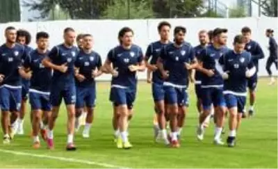 Düzcespor'da 16 futbolcunun koronavirüs testi pozitif çıktı Düzcespor'da 16 futbolcunun koronavirüs testi pozitif çıktı