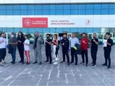 Eğirdir Belediyespor Kick Boks Kulübü sporcuları siyah kuşağa terfi etti Eğirdir Belediyespor Kick Boks Kulübü sporcuları siyah kuşağa terfi etti