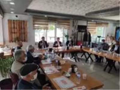Erciş'te iki aşiret arasındaki husumet barışla sona erdi Erciş'te iki aşiret arasındaki husumet barışla sona erdi
