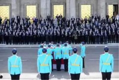 Eski Sağlık Bakanı Osman Durmuş son yolculuğuna uğurlandı Eski Sağlık Bakanı Osman Durmuş son yolculuğuna uğurlandı