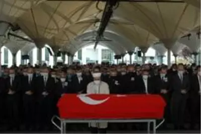 Son dakika haber! Eski Sağlık Bakanı Durmuş son yolcuğuna uğurlandı Son dakika haber! Eski Sağlık Bakanı Durmuş son yolcuğuna uğurlandı