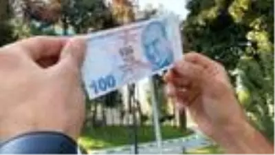 Arkadaşından aldığı hatalı basım 100 TL'yi 70 bin TL'ye satıyor Arkadaşından aldığı hatalı basım 100 TL'yi 70 bin TL'ye satıyor